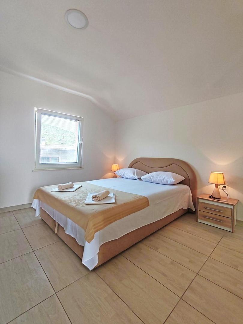Apartment Pengo Neum